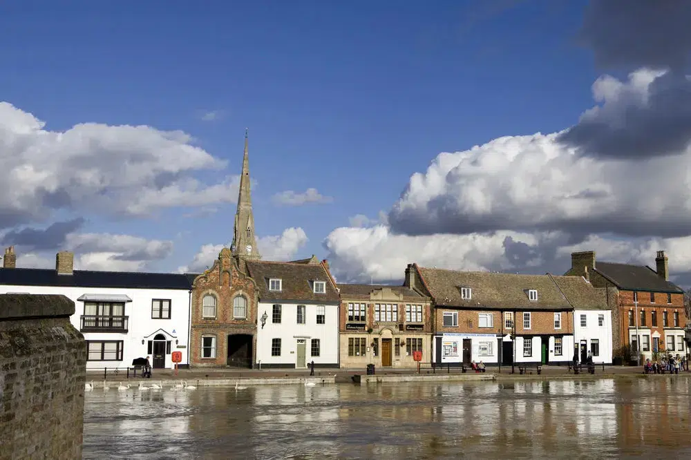 The water level in the city rose due to the storm